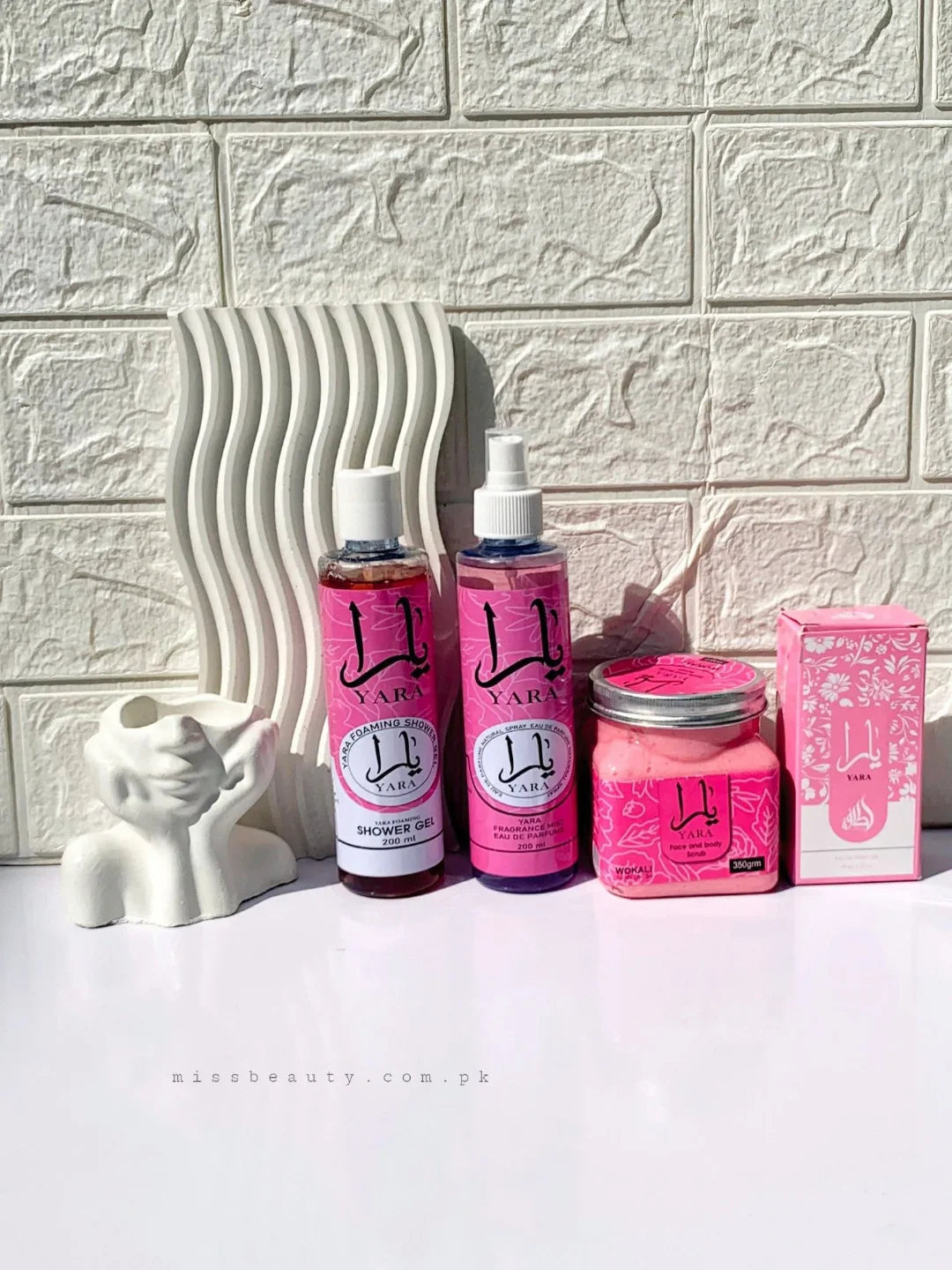 Yara Pack of 04 Luxury Body Care & Fragrance Set – Shower Gel, Perfume, Body Scrub & Mist
