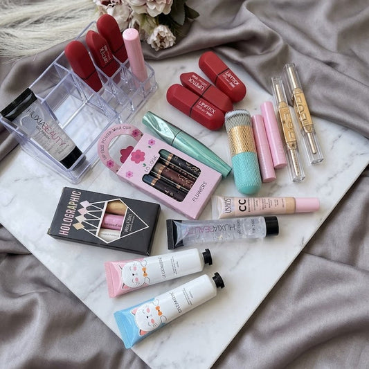 Miss Beauty 16-Piece Vibrant Glamour & Skincare Beauty Deal with Organizer ✨