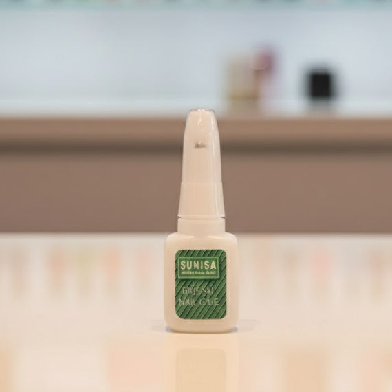 SUNISA Brush-On Nail Glue (Professional Strength)